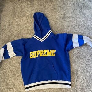 SUPREME hoodie